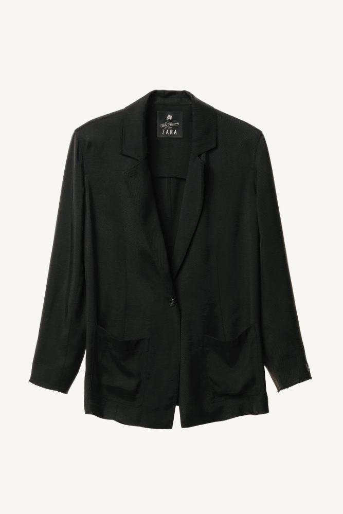 黒色のブレザー