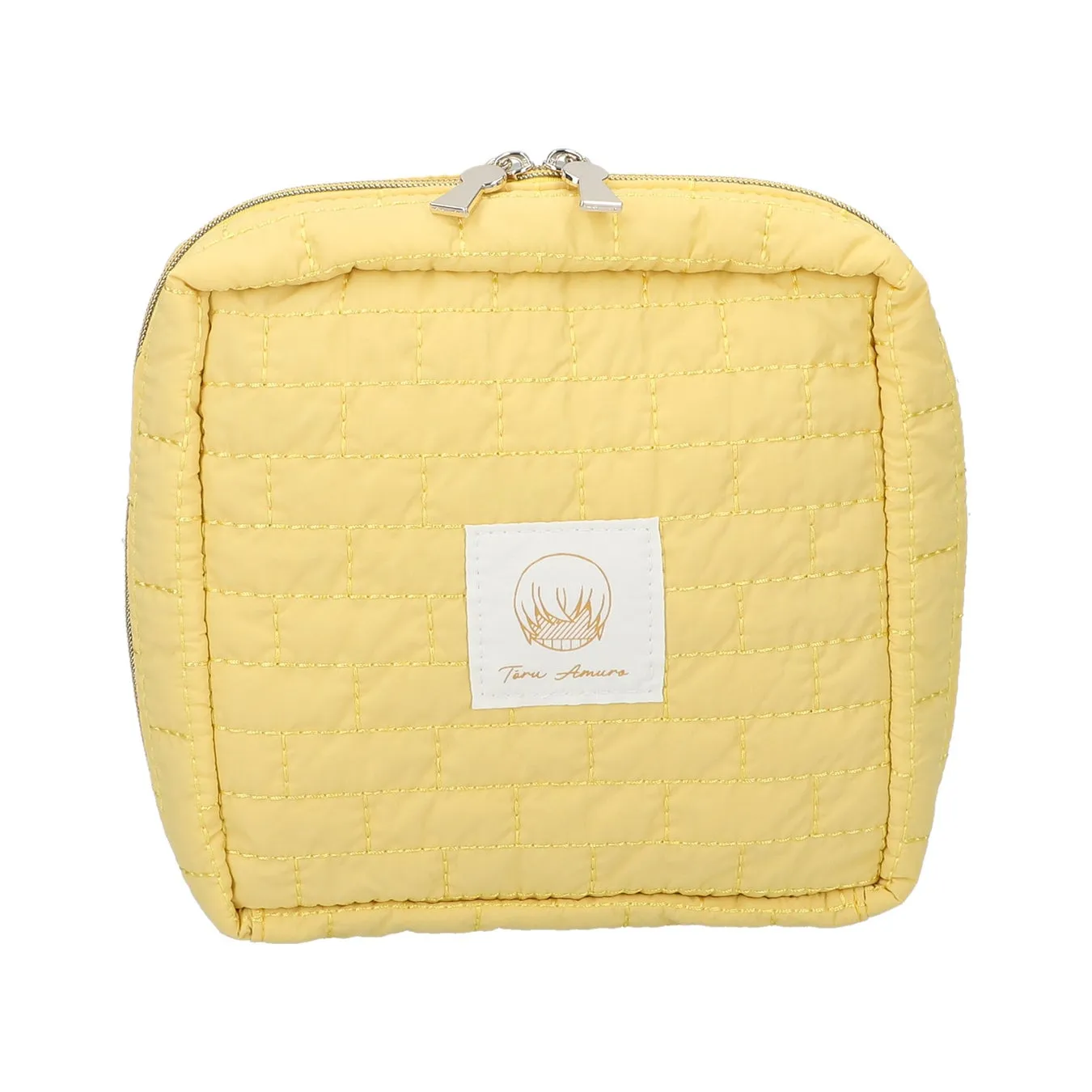 黄色いキルティングのポーチ。安室透の文字が入った白いタグが付いている。
