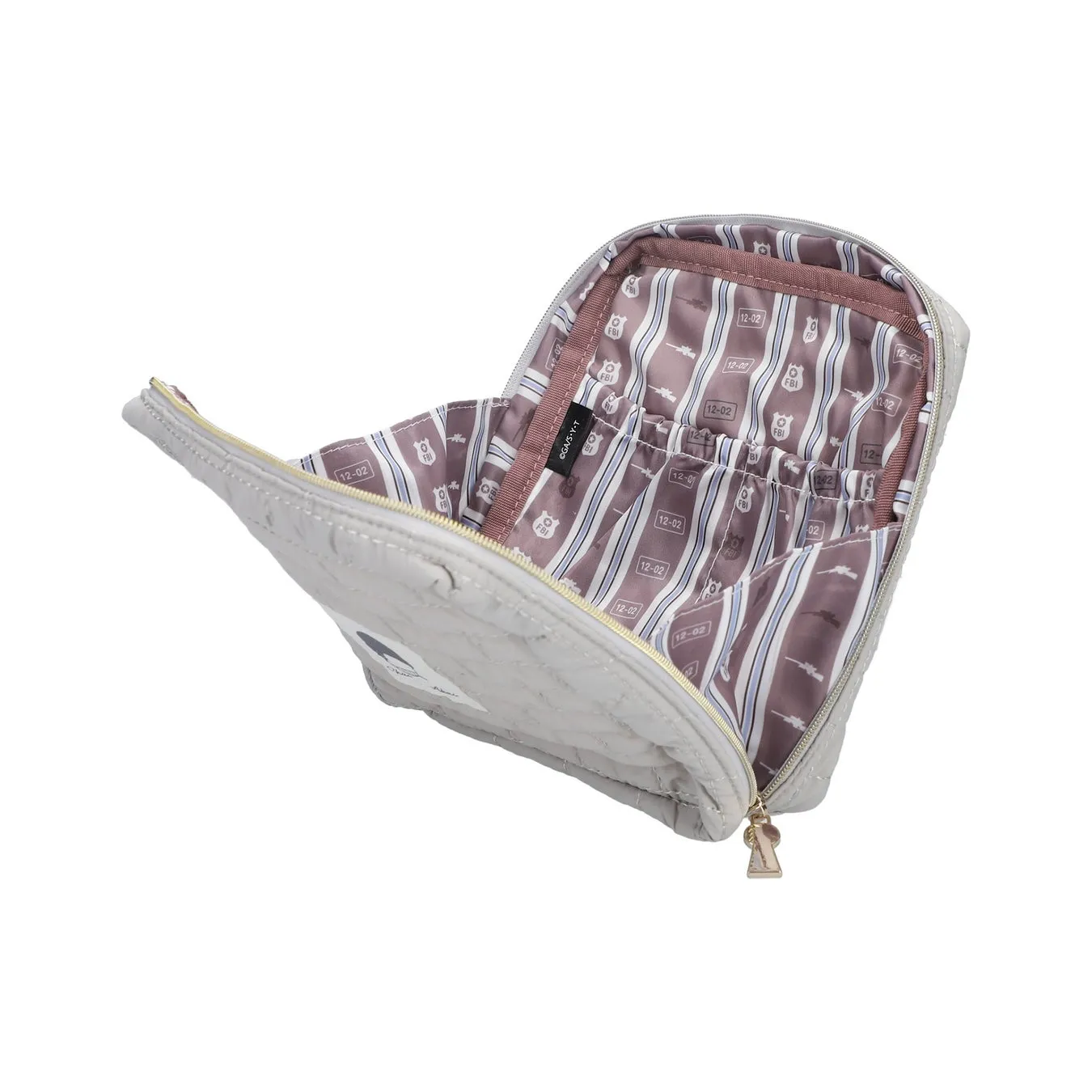 開いた状態の化粧ポーチのクローズアップ写真