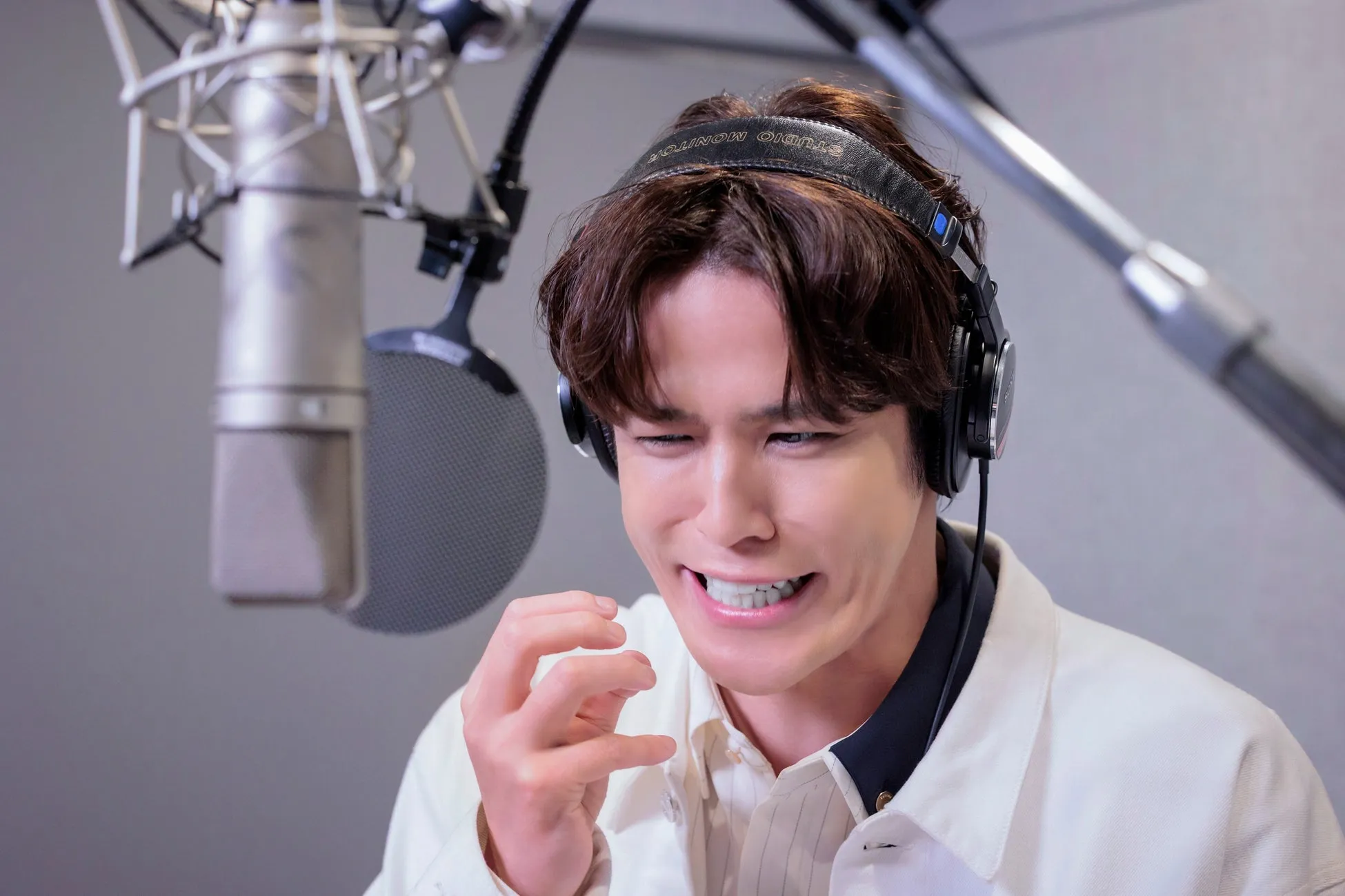 ヘッドホン姿の宮野さん