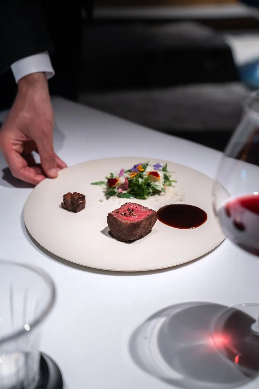 ステーキと料理