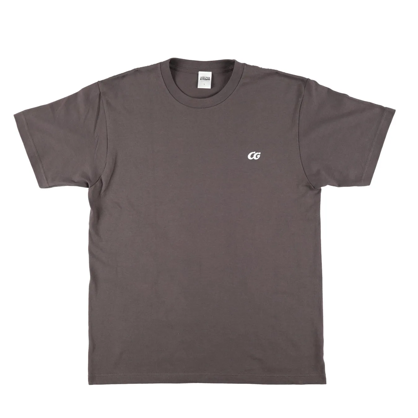 茶色のTシャツにCGロゴ