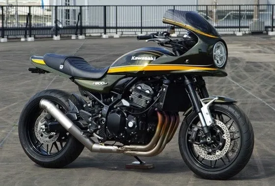 カスタムカワサキZ900オートバイ