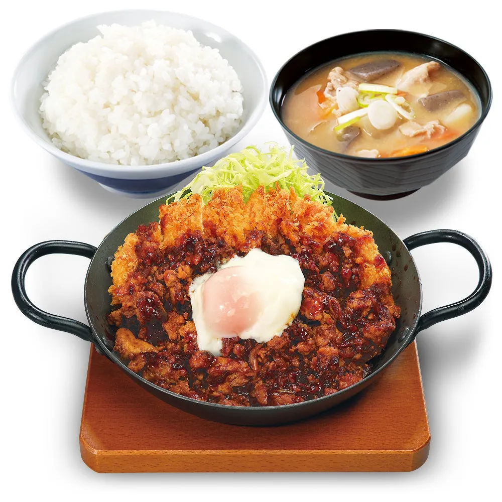 温玉付き肉あんかけロースカツ定食の画像