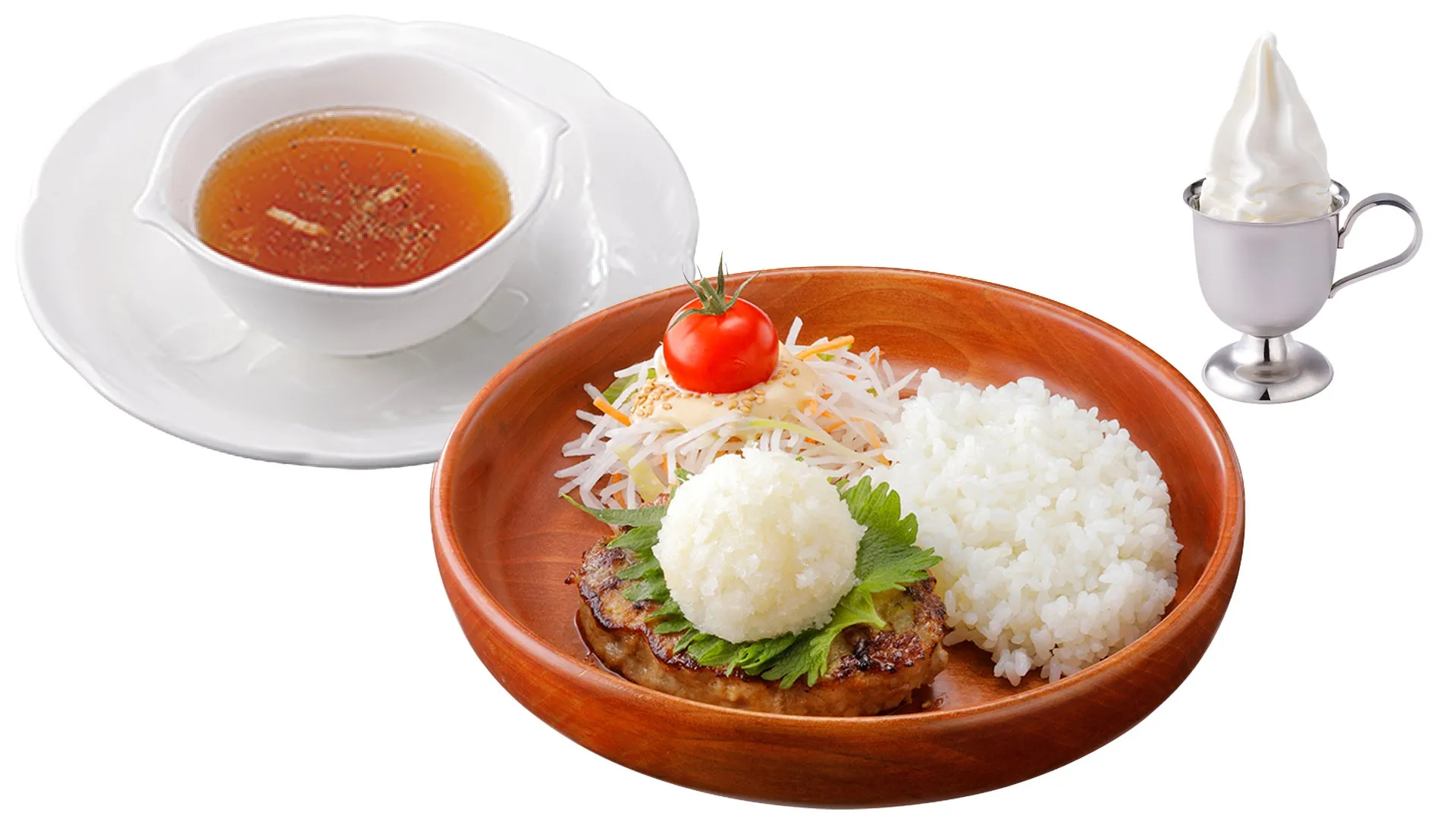 木製の器にハンバーグ、ご飯、サラダ、トマトが盛られた料理と、スープ、ソフトクリームが写った写真です。