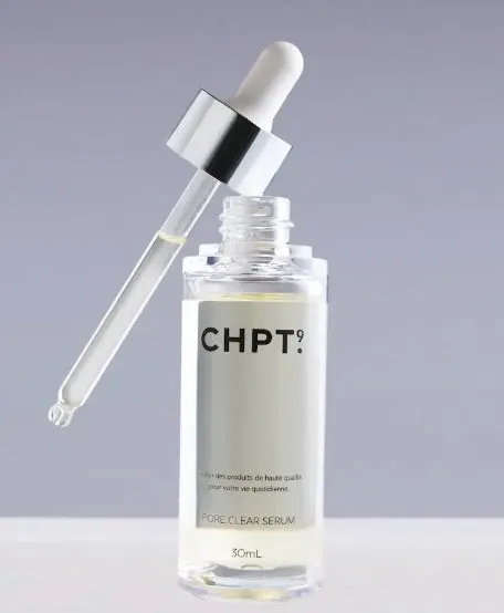 美容液のボトルとスポイトが写った画像