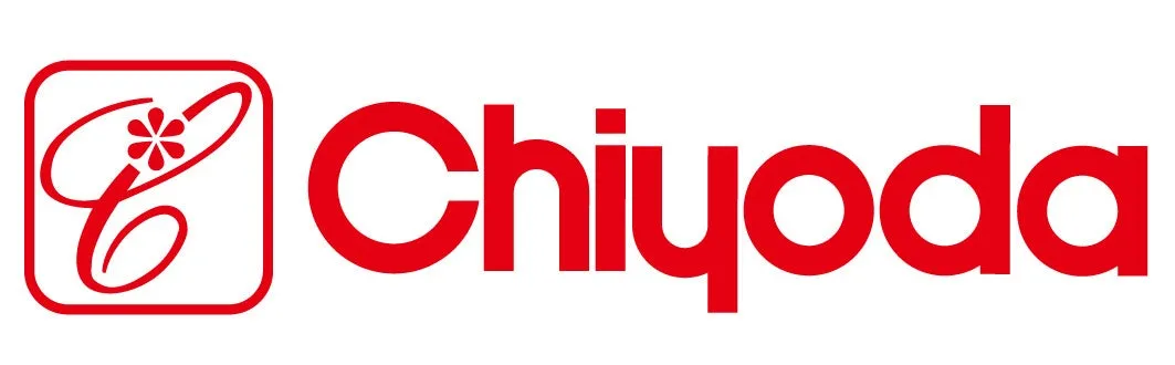 チヨダのロゴマーク。赤い文字で「Chiyoda」と書かれており、左側には赤い枠の中に「C」の文字と花のような模様が描かれている。