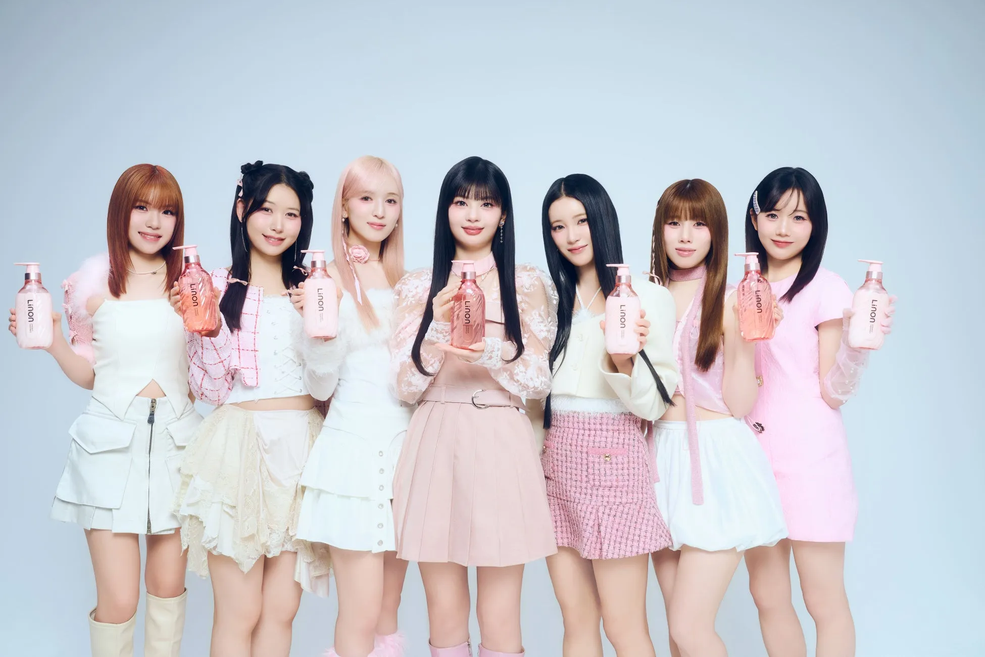 ME:IがLinonボトルを持つ写真