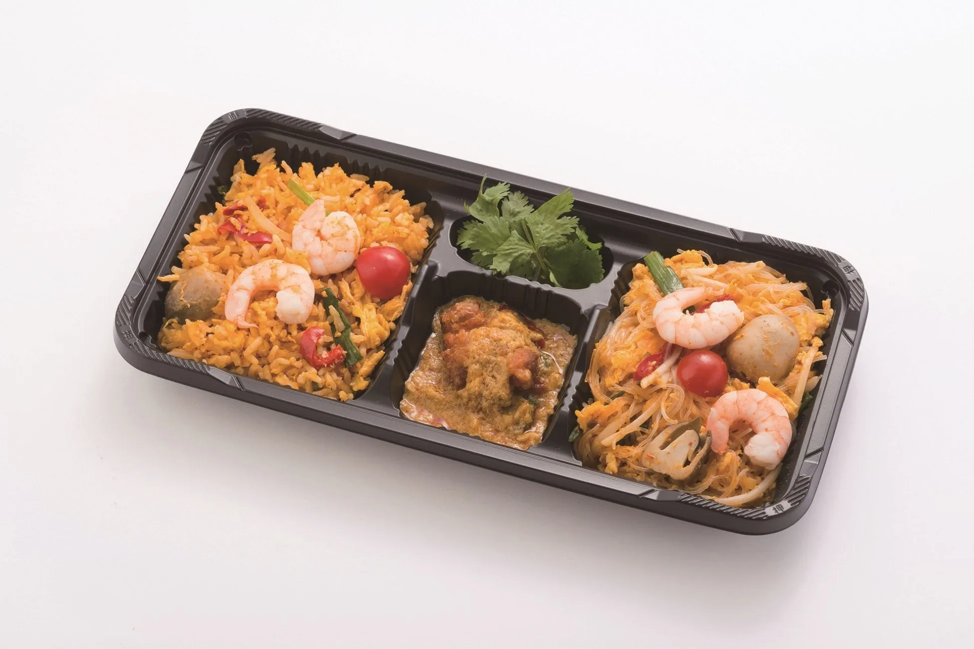 弁当箱に入ったタイ料理