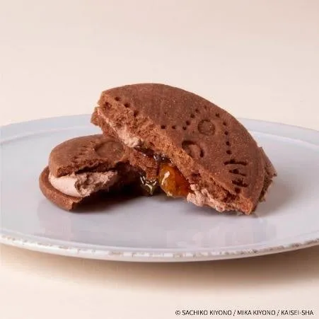 カットされたチョコレートサンド