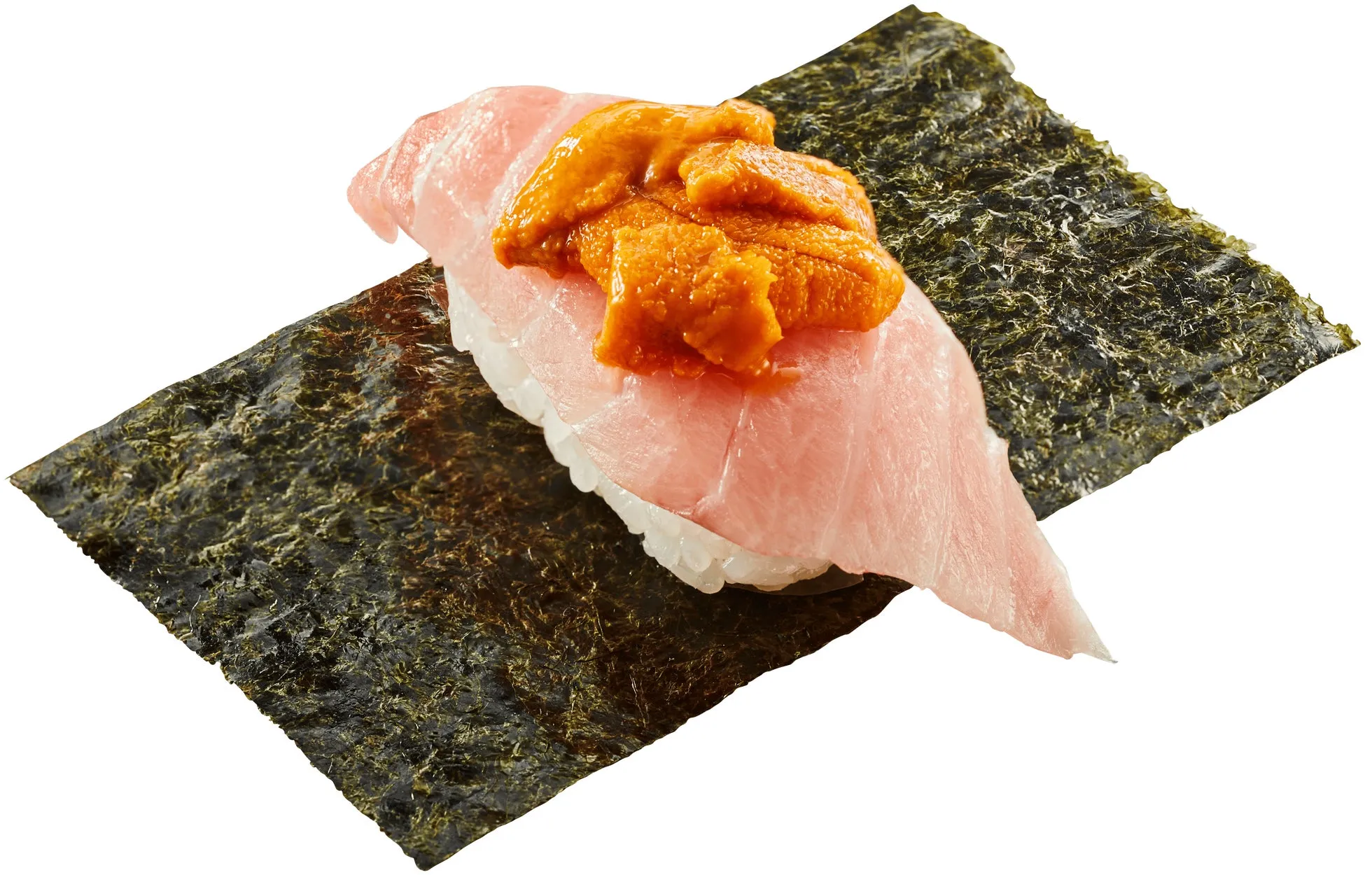 ウニとマグロが乗った寿司。海苔の上に置かれている。