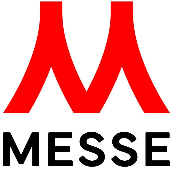赤いMのロゴとMESSEの文字が白背景に配置された画像。