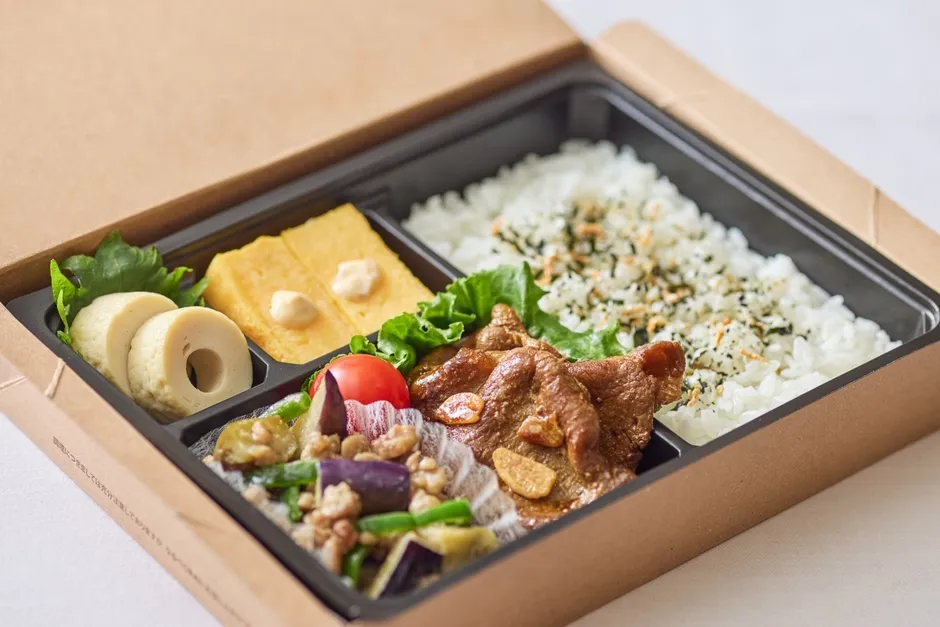 弁当 料理 ご飯 肉 卵焼き 野菜