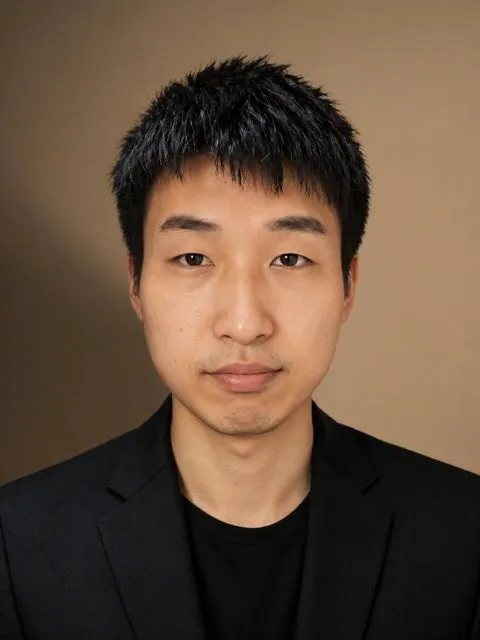 正面を向いたアジア人男性のポートレート