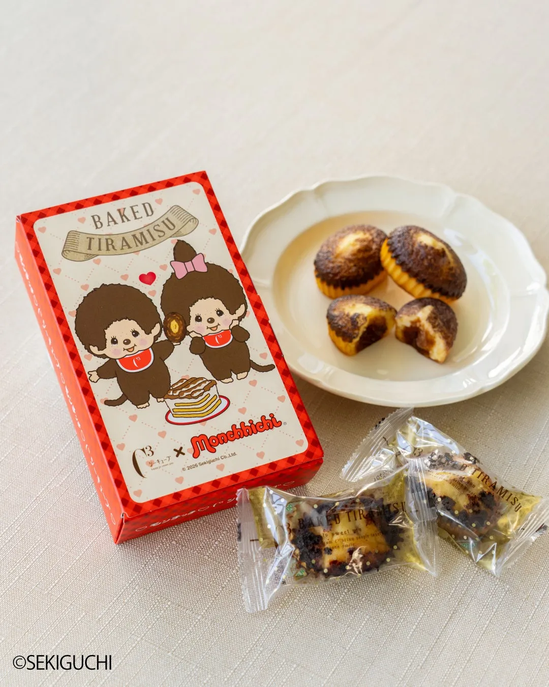 モンチッチのキャラクターが描かれた焼きティラミスのパッケージ