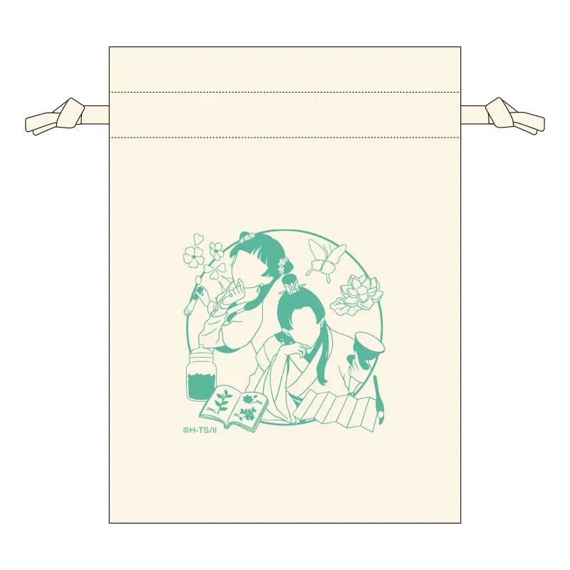 2人のキャラクターが描かれた巾着。背景には花や蝶が描かれています。