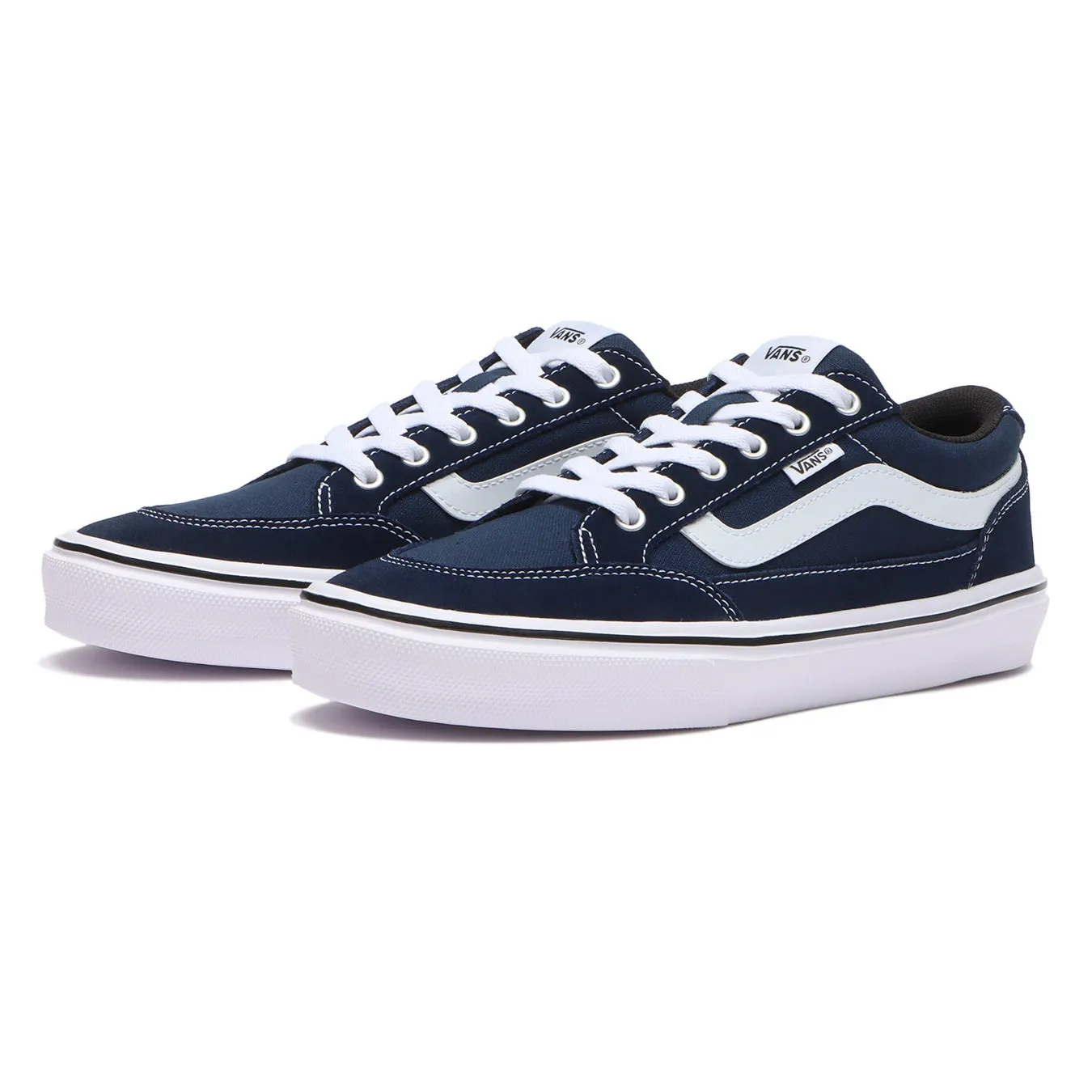 紺色のVansのスニーカーのペア