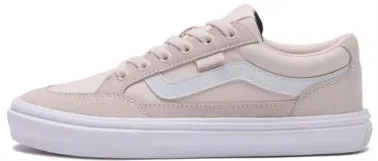 ピンク色のVansの靴のクローズアップ写真
