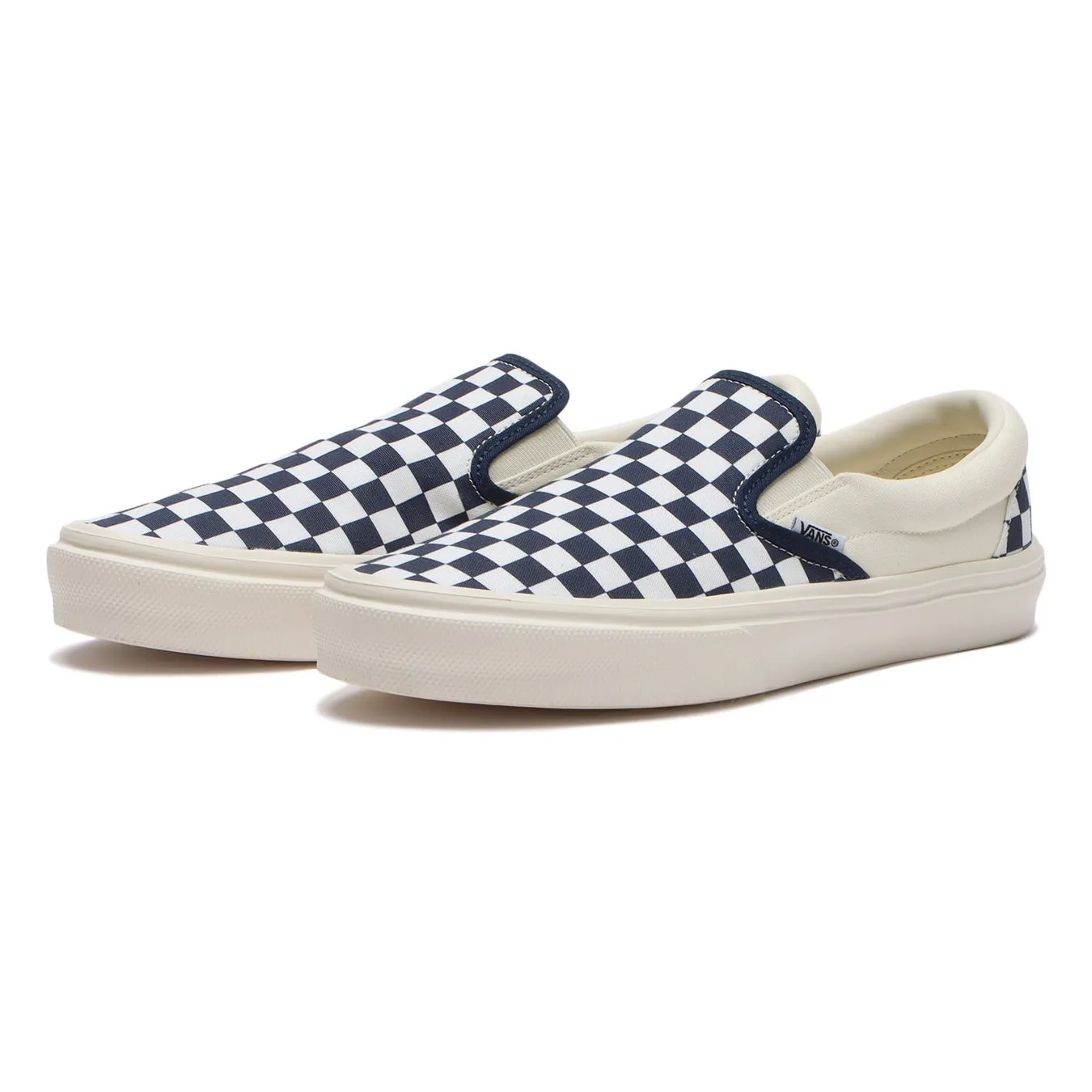 VANSのスリッポンシューズの画像