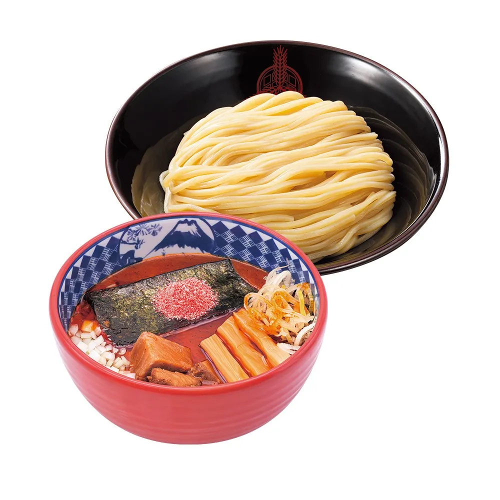 ラーメンとご飯のセット。ラーメンは麺のみ、ご飯には海苔、明太子、チャーシュー、ネギ、メンマ、などが乗っている。