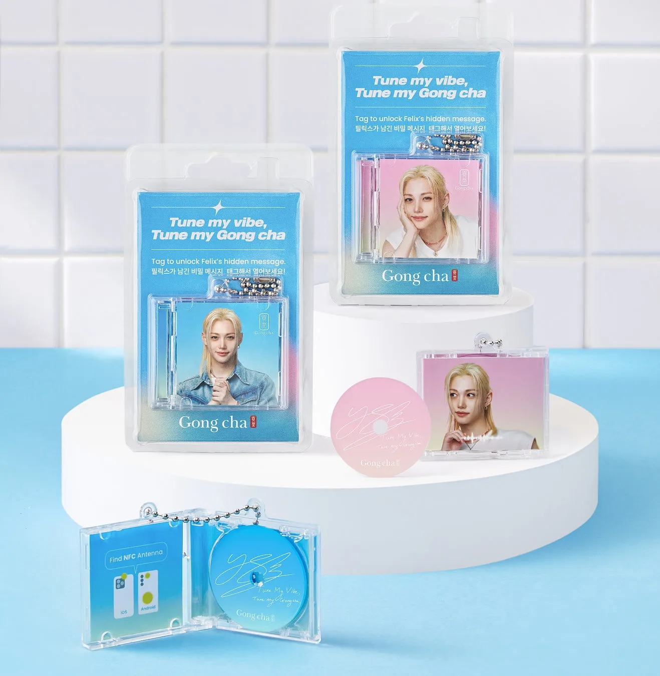 FelixのイメージがプリントされたCDケースと、CD、NFCアンテナの位置を示す図が写っている写真。CDケースには「Tune my vibe, Tune my Gong cha」という文字と、NFCタグでメッセージをアンロックできる旨が記載されている。その他、Gong chaのロゴやアーティストの名前も確認できる。