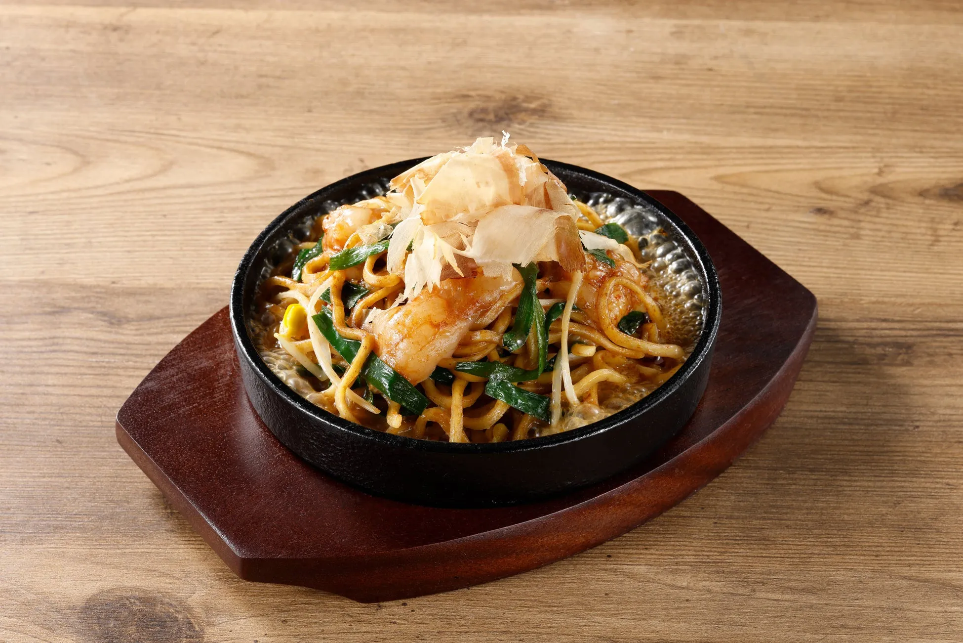 鉄板ホルモン焼きそば