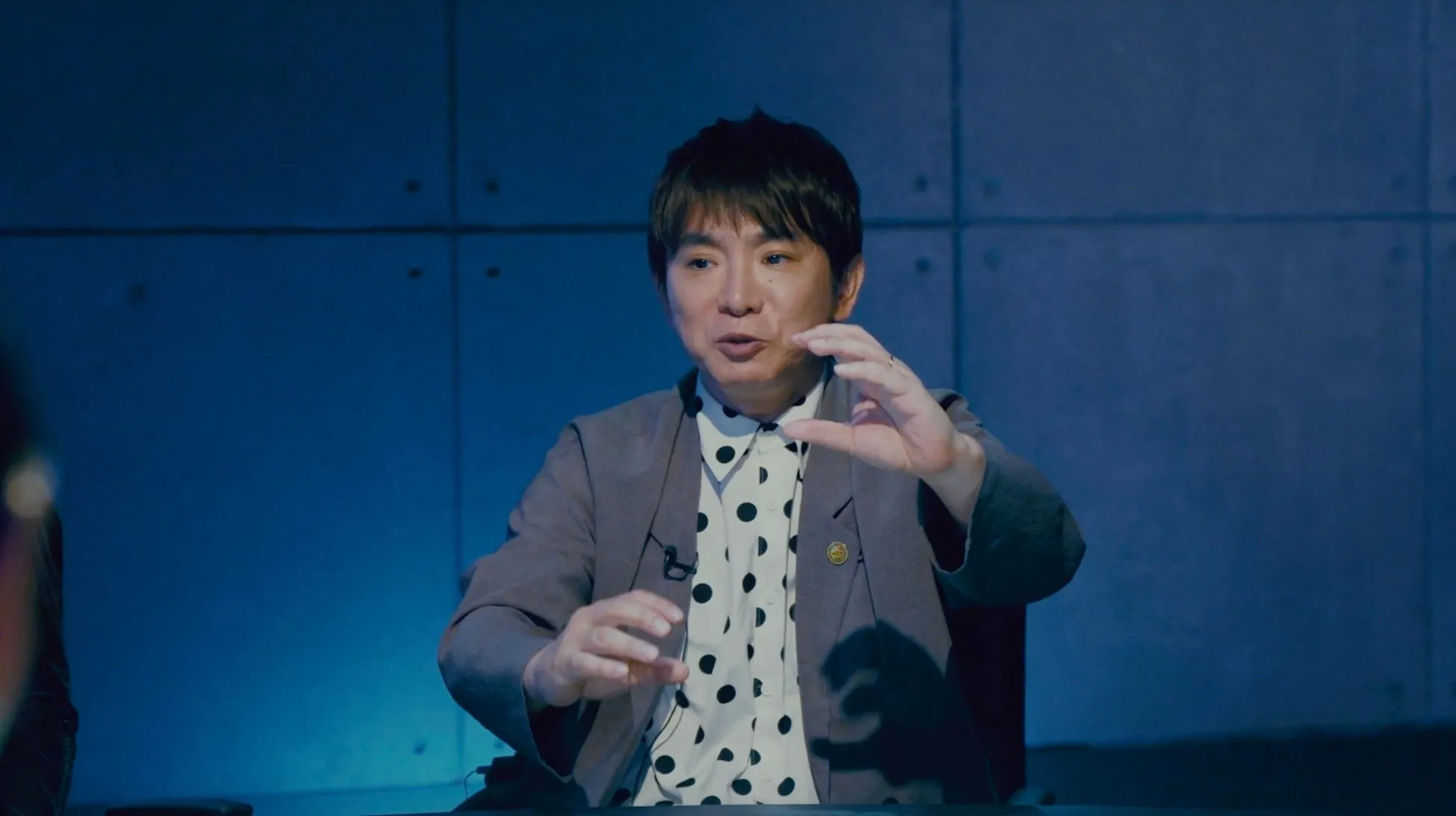 濱口優さんがUFOの母船と子機を目撃した体験を語る様子