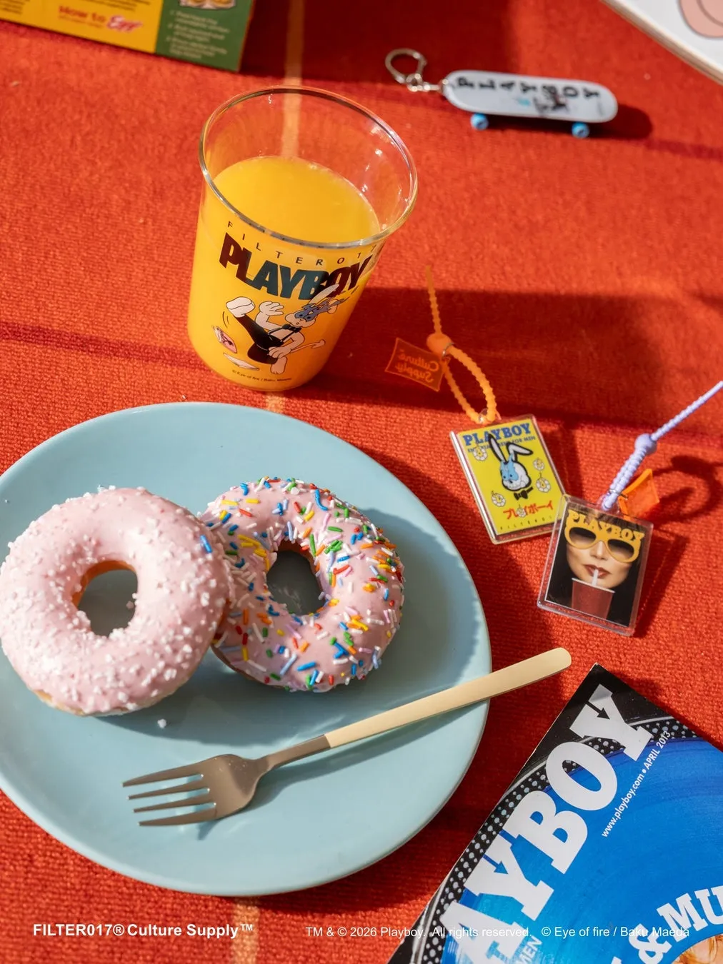 コインケースとショッピングバッグ