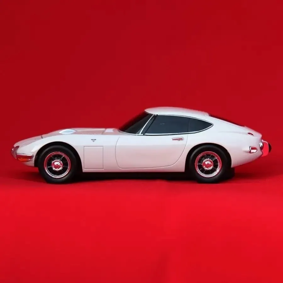 デスクが憧れのガレージに!トヨタ2000GTマウスが期間限定ノベルティ付きで登場