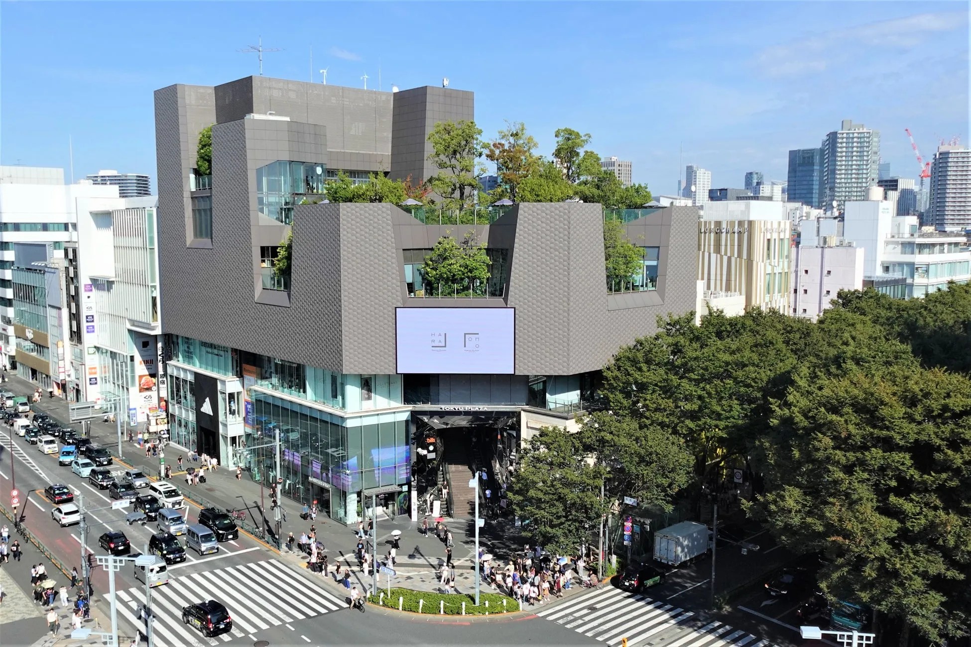東急プラザ表参道「オモカド」外観