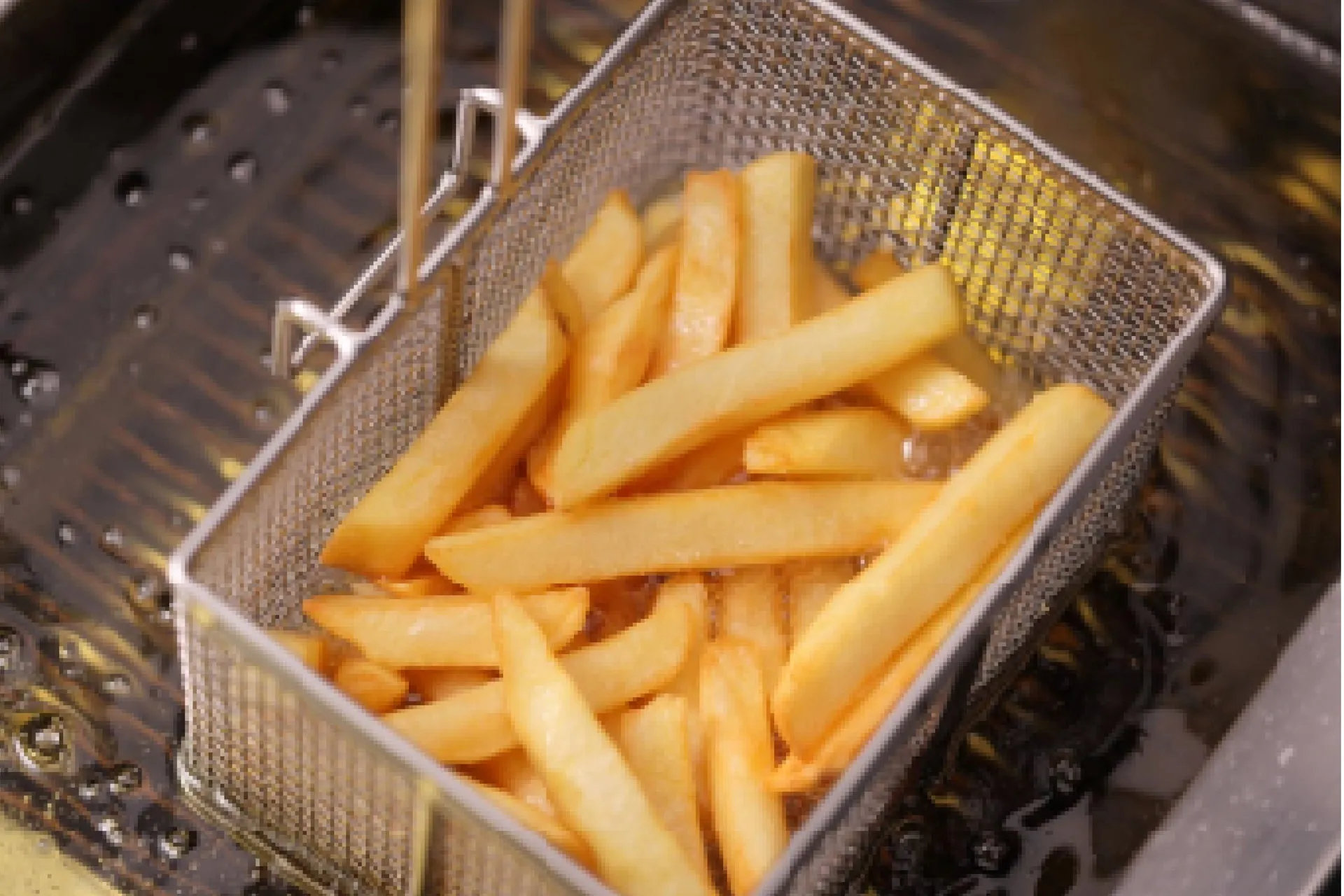 フライドポテトを揚げる様子、こだわり