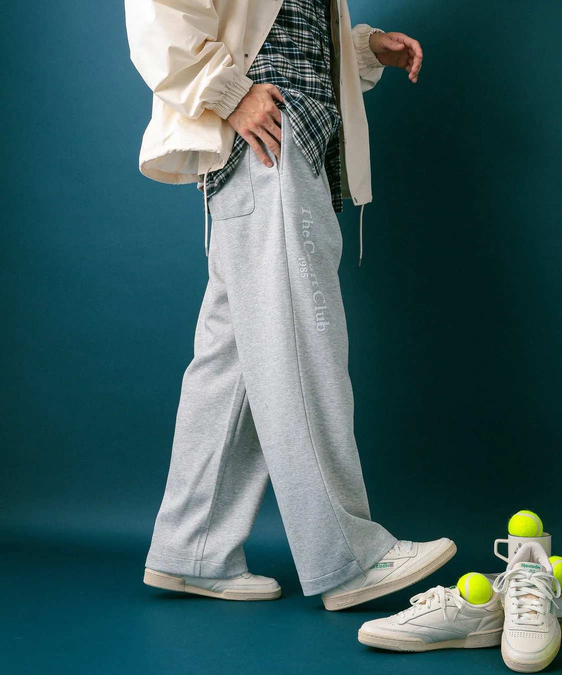 Reebokスウェットパンツフロッキープリント