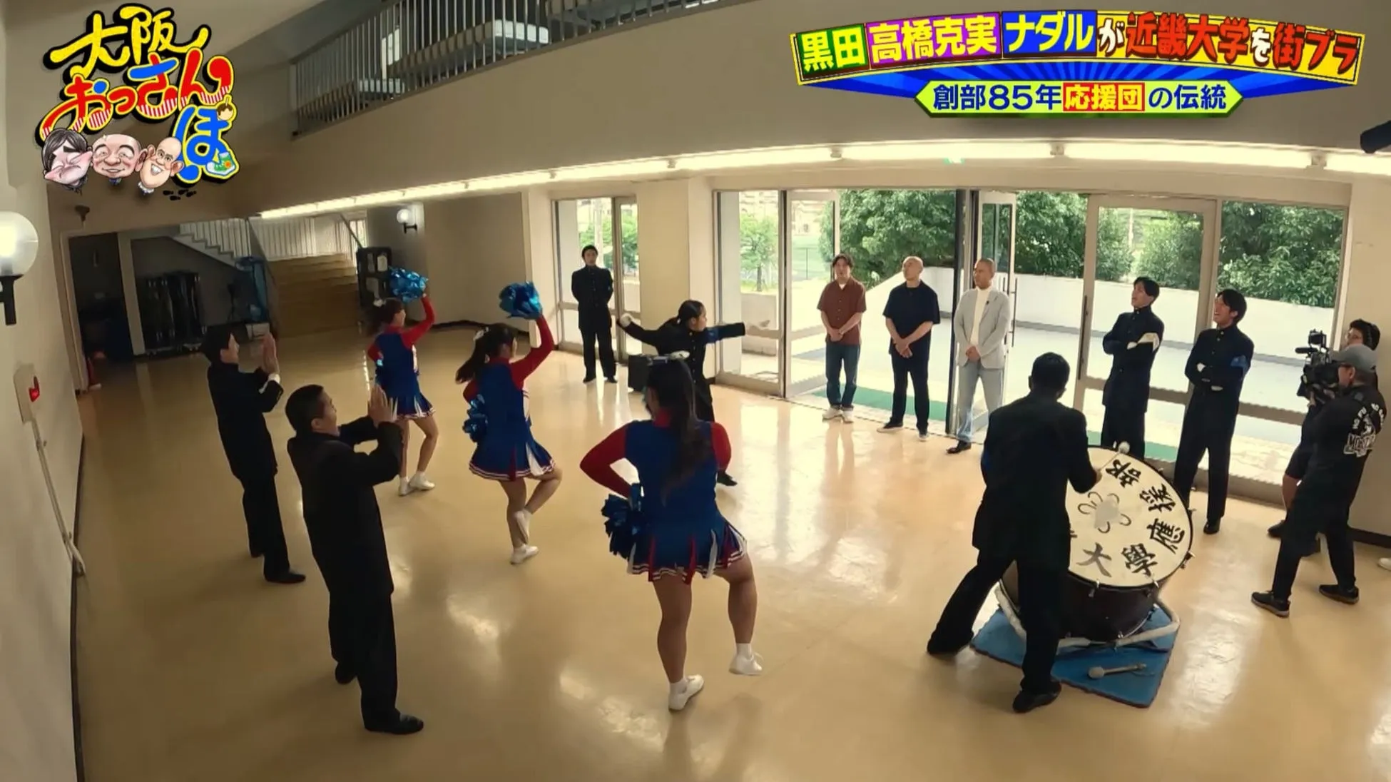 相撲を取るナダル
