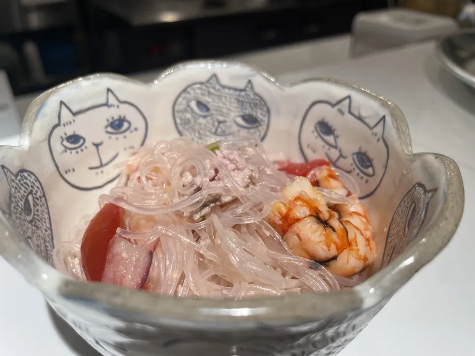 タイ料理と日本のおばんざいが融合した料理