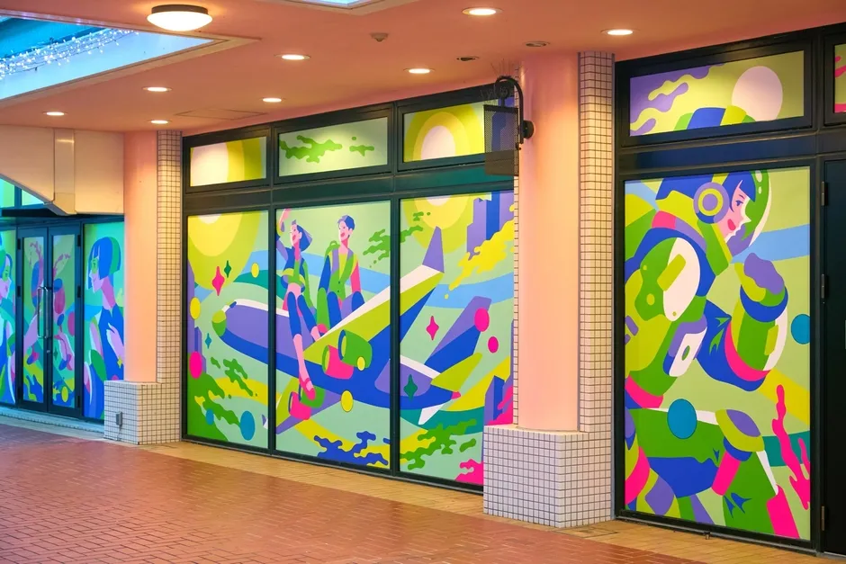ワークショップでアートを描く子どもたち