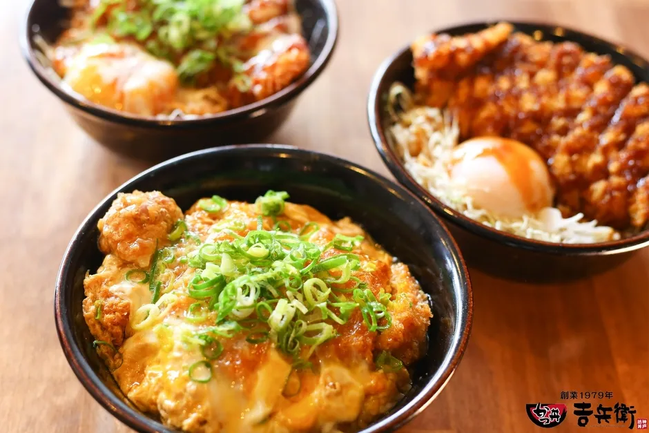 かつ丼調理風景