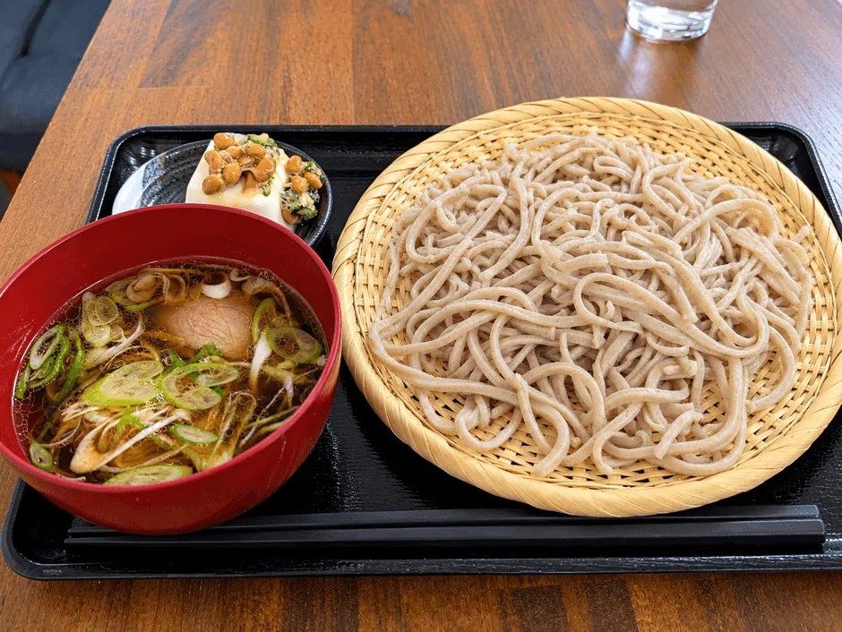 蕎麦日和の看板または外観