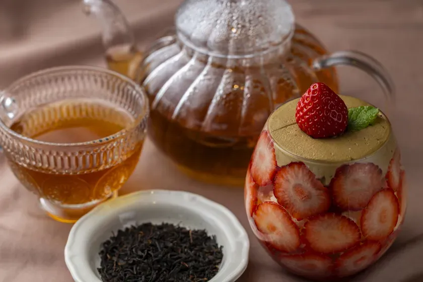 いちごと紅茶のグラスパフェ