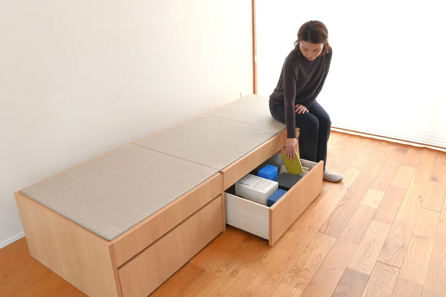引出付き小上がりの収納例