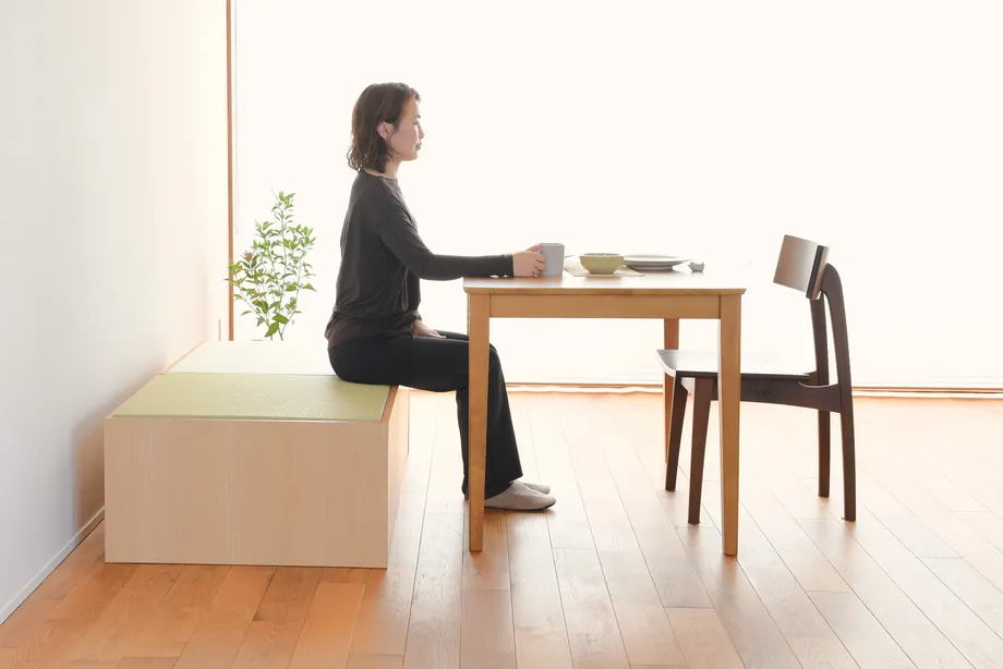 畳小上がりをテーブルと合わせた使用例