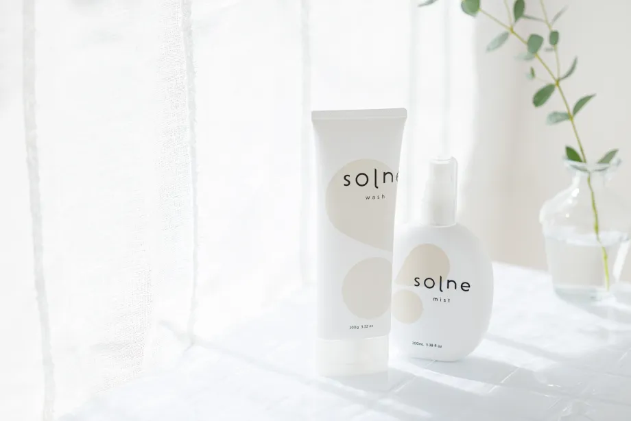 洗面台に並ぶsolne washとmist