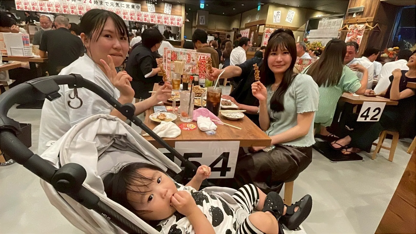 活気ある店内