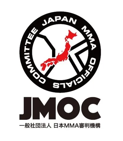 JMOCの審判員がリング上で指示を出す様子
