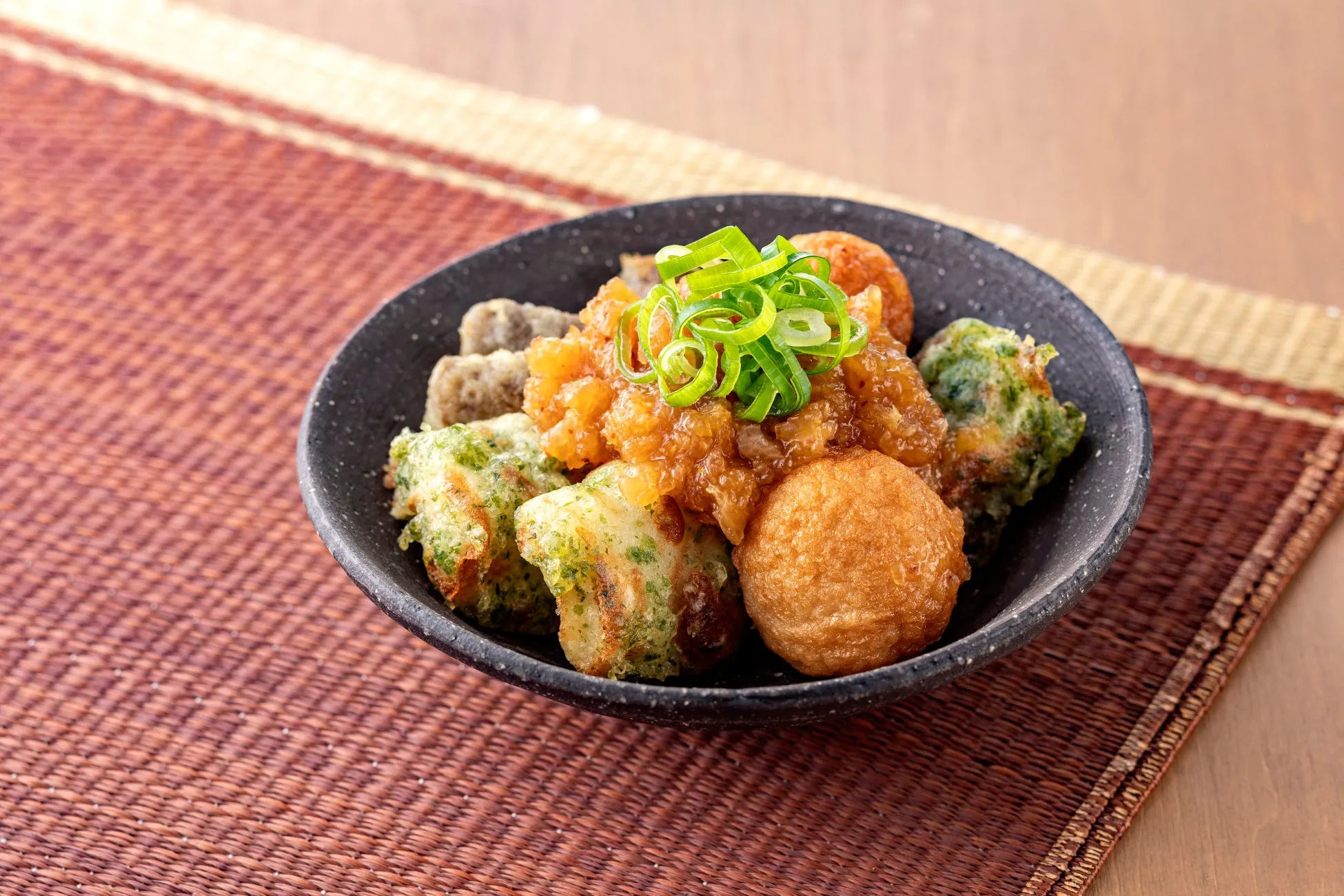 青森県産にんにく使用ペッパーマヨネーズ豚丼