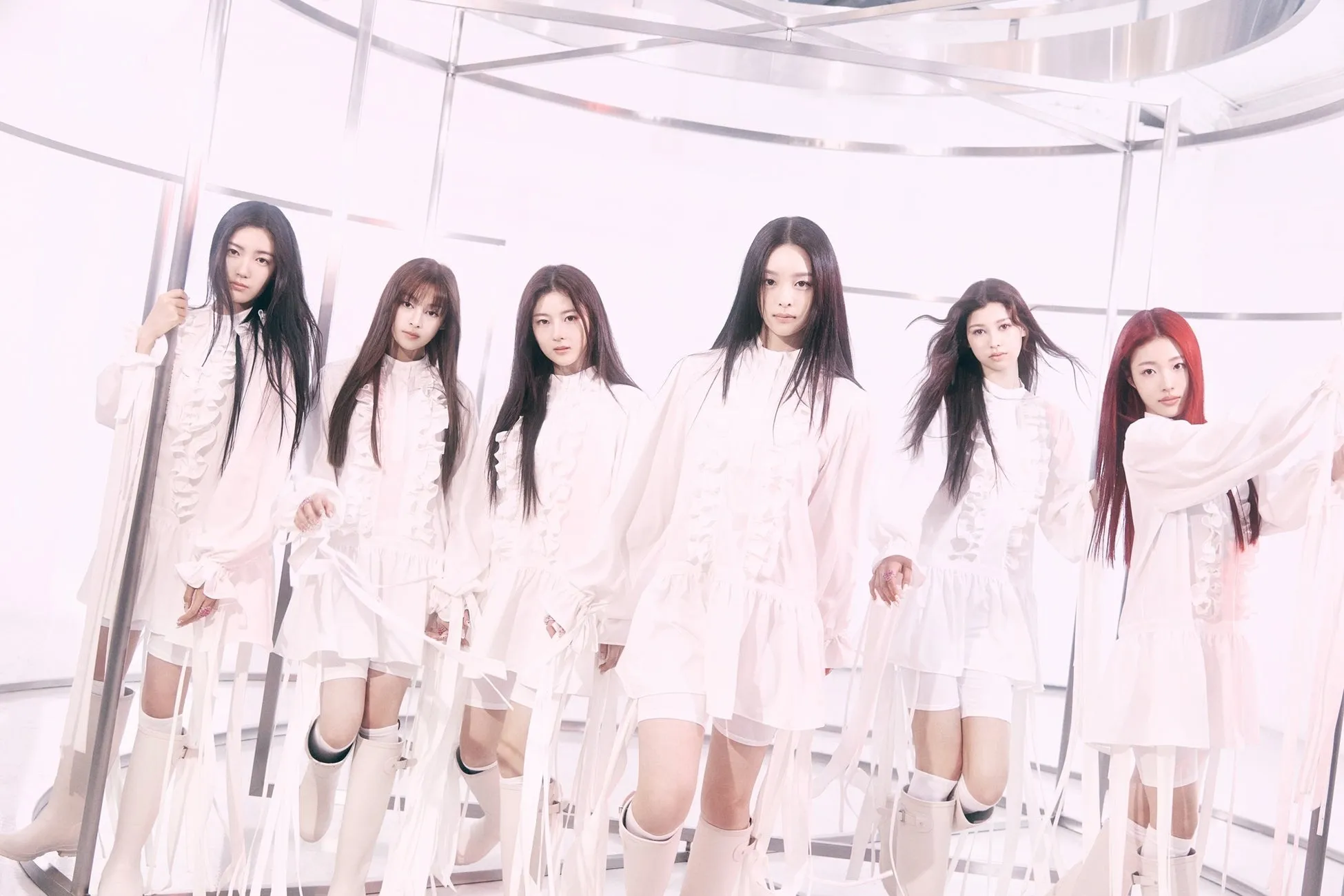 K-POP超新星 AtHeart！デビュー曲『Plot Twist』が世界を席巻する