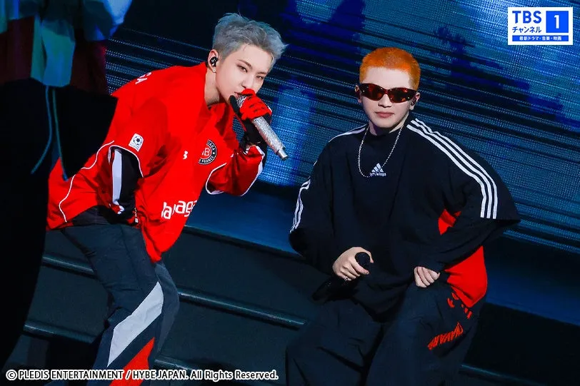 HOSHIとWOOZIのライブ写真
