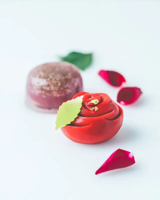 パリで披露される和菓子