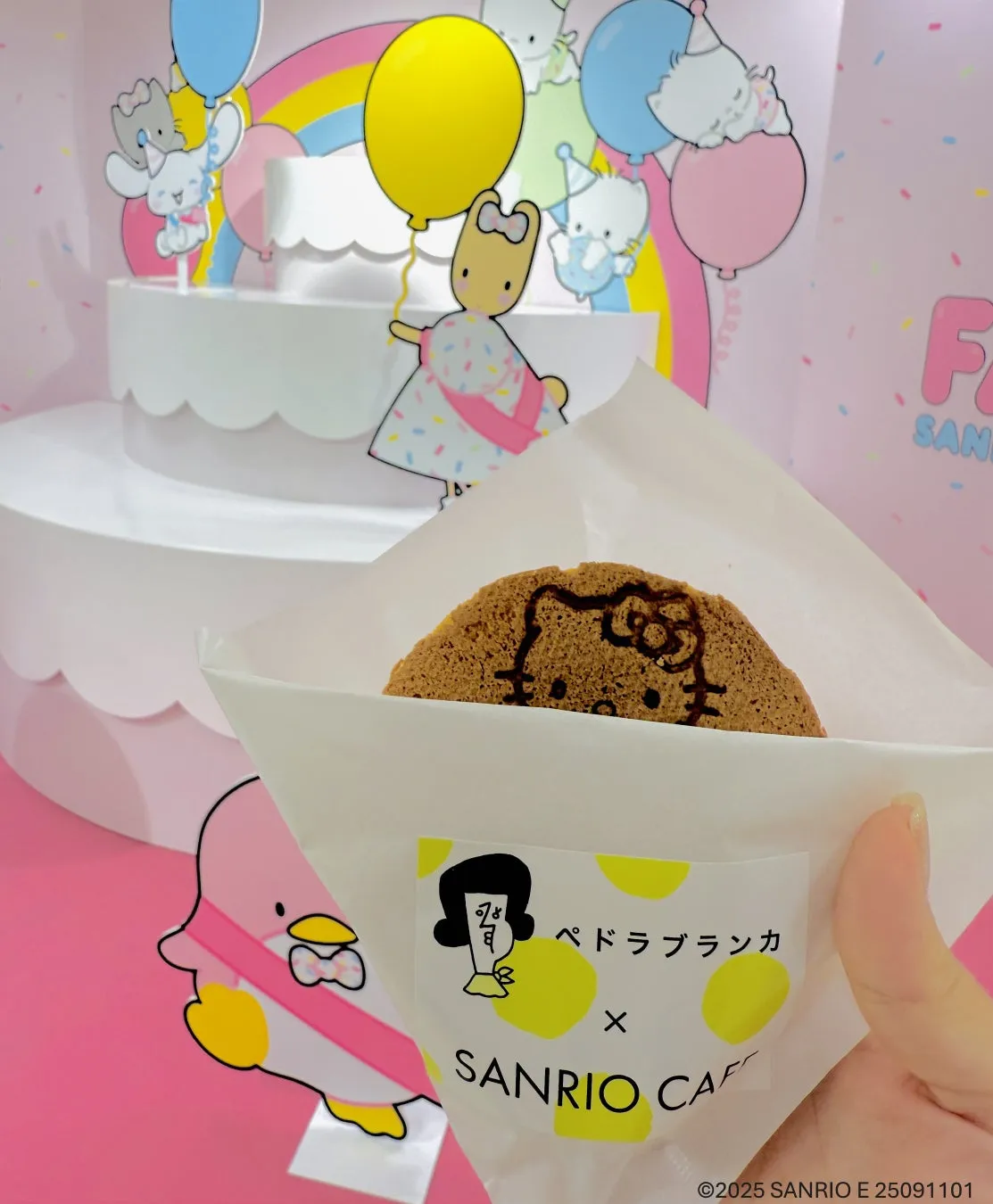 サンリオキャラクターの焼き印入り米粉ホットケーキ