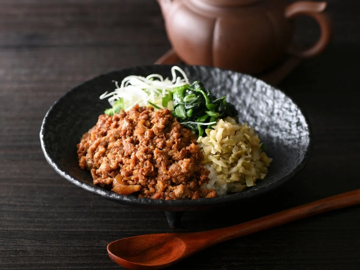 魯肉飯（ルーローハン）