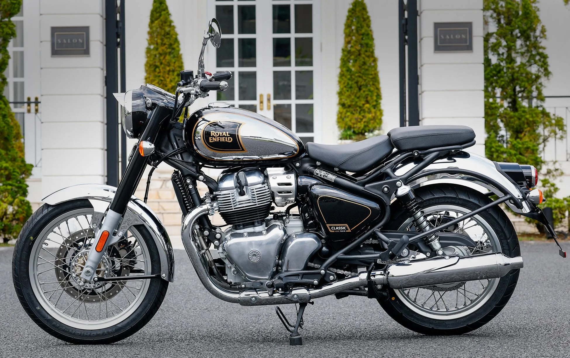 CLASSIC 650 サイドビュー
